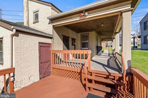 206 Centre Ave, Dauberville PA  19533-8858 exterior