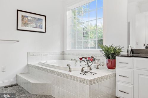 319 Equus Dr, Camp Hill PA  17011-8350 exterior