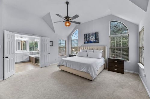 3808 Cherokee Dr, Bedford TX  76021-3110 exterior