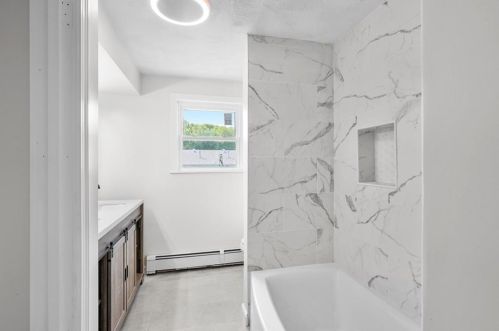 5 Baldwin Dr, Providence RI  02919-1512 exterior