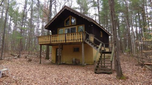 16 Dogwood St, Jay, NY 12941-2319