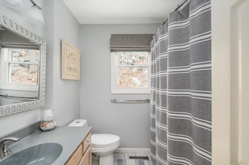 335 Albion Rd, Lincoln RI  02865-4240 exterior