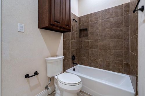 4004 Rothschild Dr, Lewisville TX  75022-5339 exterior