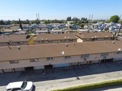 7260 Richfield St, Paramount CA  90723-3368 exterior