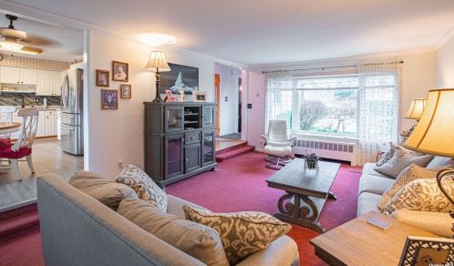 117 Bryan Ave, Amityville, NY 11701-3334