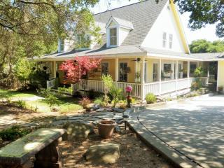 19290 Oak Ridge Dr, Aromas, CA 95004-9141
