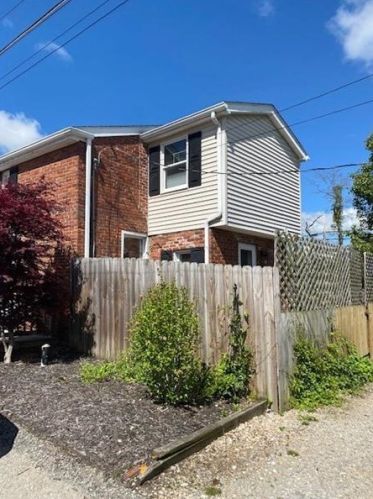 908 Forest St, Latrobe, PA 15650-1650
