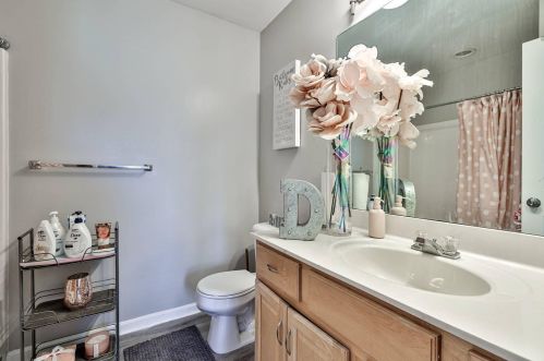 7549 Valley Watch Dr, Florence KY  41042-8004 exterior