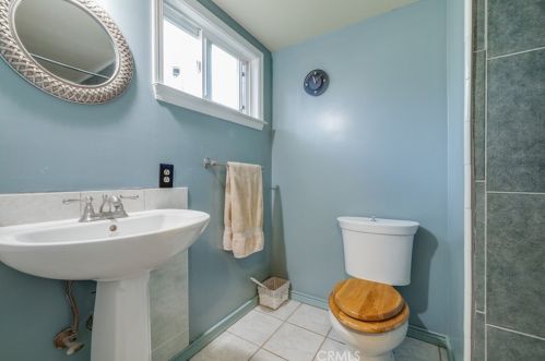 1390 Arlington Dr, Chico CA  95926-1556 exterior