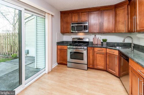 48 Drewes Ct, Lawrence Township NJ  08648-2634 exterior