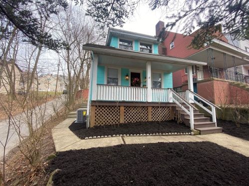 1814 Belleau St, Pittsburgh, PA 15214-3927