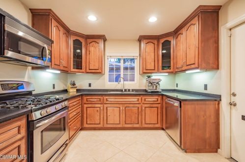 1343 4 St, Simi Valley CA 93065-3110 exterior