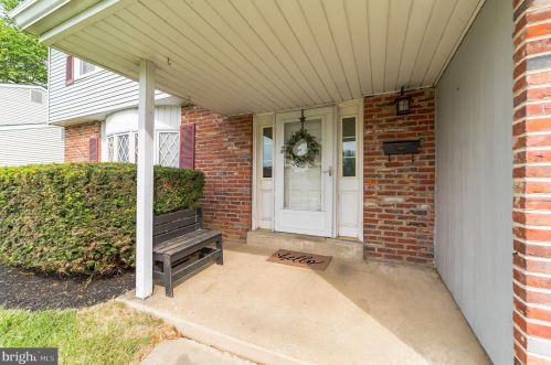 23 Ronna Dr, Wilmington, DE 19808-4724