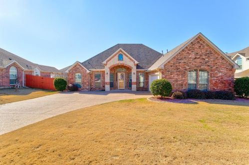 406 Mt Pleasant Ct, Kennedale, TX