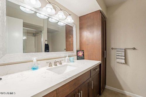 13229 8th Ave, Phoenix AZ  85029-1808 exterior