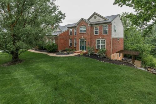 1633 Creekview Dr, Florence, KY 41042-8054