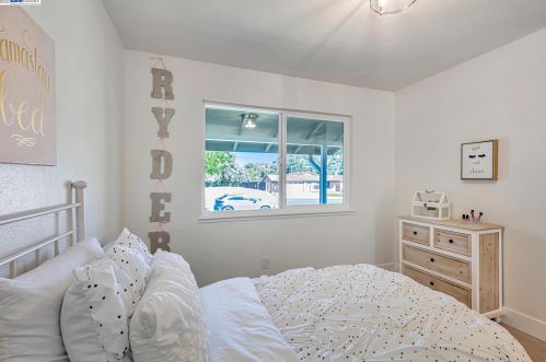 3877 Harbor St, West Pittsburg CA  94565-6137 exterior