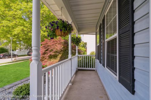 842 Columbus Dr, Bricktown, NJ 08724-1076