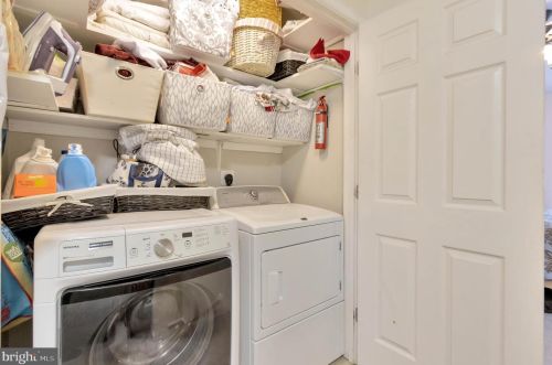 770 Vanderbilt Ter, Leesburg VA  20175-4085 exterior