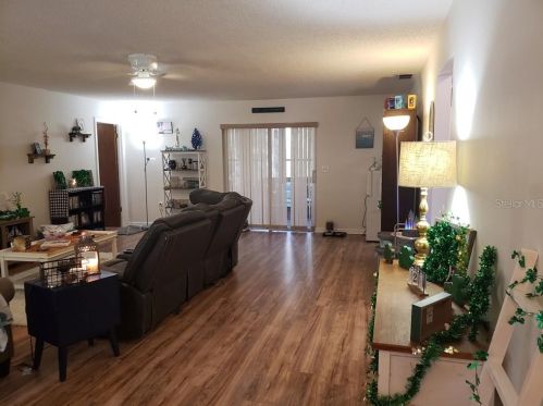 12094 Cavern Rd, Brooksville, FL 34609-1903