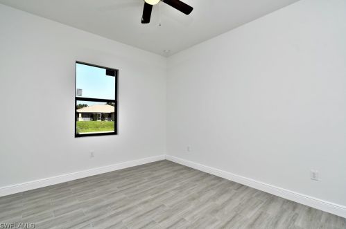 422 Progress Ave, Lehigh Acres FL 33974-0459 exterior