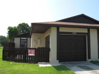10182 Berry Field Ct, Orlando, FL 32821-8273