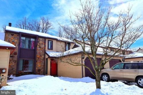 743 Chesham Turn, Southampton, PA 18966-4548