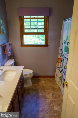 7 Elm Dr, West Enola PA  17025-2083 exterior