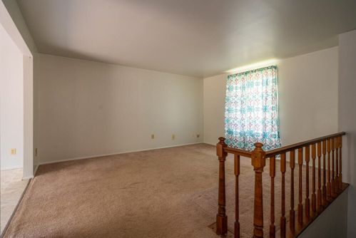 102 Westrock Farm Dr, Englewood, OH 45322-2944