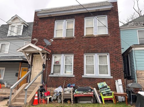 1413 Margaret St, Whitaker, PA 15120-2051