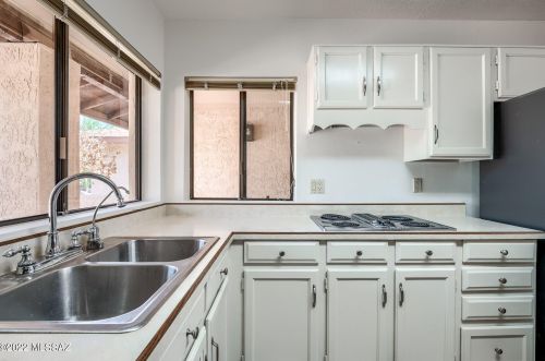 4421 Camino Gacela, Tucson AZ  85718-6807 exterior