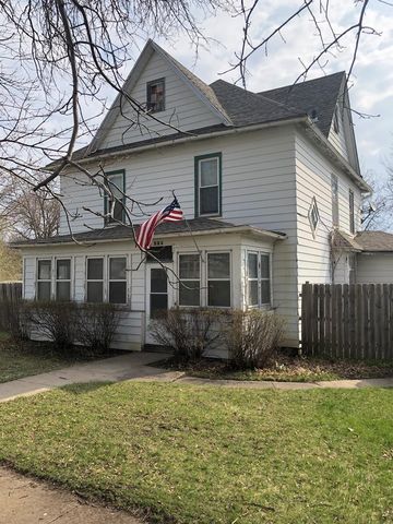 115 1st St, Piper, IA 50579-1505