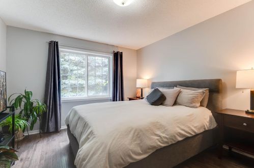 8582 Brinkley Ln, Inver Grove Heights MN  55076-5115 exterior