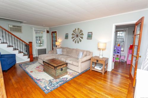 24 Plainfield Ave, East Rockaway NY  11518-1230 exterior