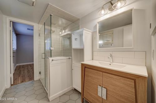 7814 11th Ave, Phoenix AZ  85021-7113 exterior