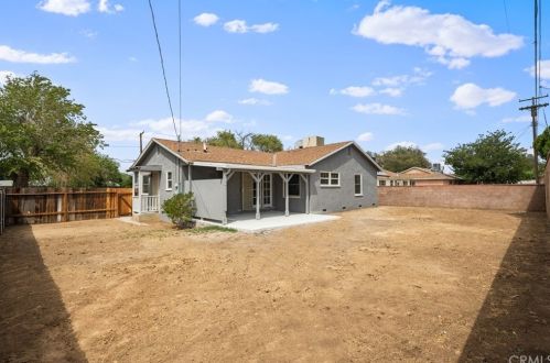 802 Avenue, Lancaster CA 93536 exterior