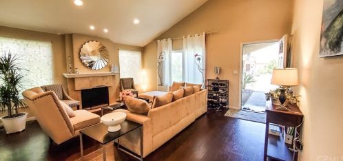 8945 Libra Dr, San Diego CA 92126-4708 exterior