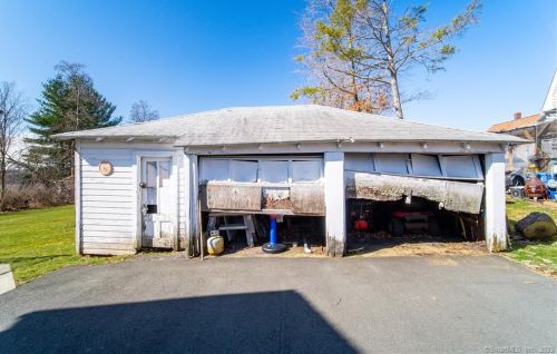 107 Birdsey Ave, Middletown CT  06457-4302 exterior