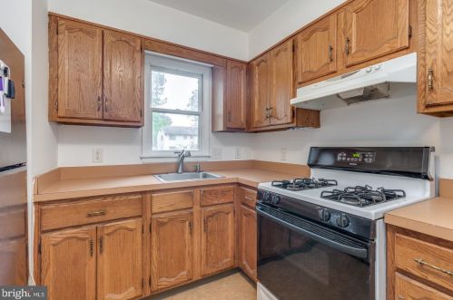 211 Park Ave, Camden NJ  08108-2927 exterior