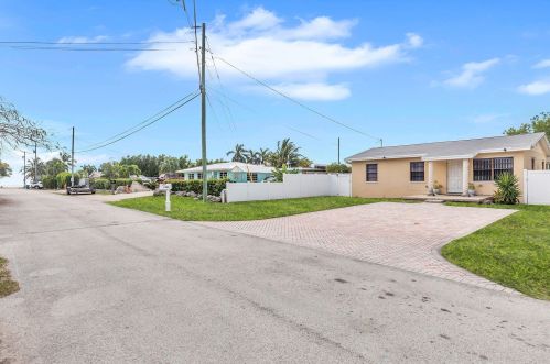 1335 74th Street Ocean, Marathon, FL 33050-3180