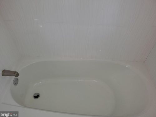 42 Bayberry Ln, Willingboro NJ  08046-1608 exterior