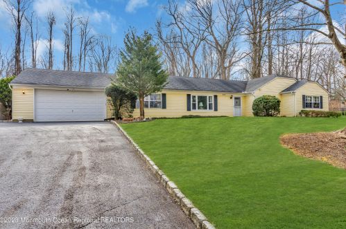 259 Ueland Rd, Tinton Falls, NJ 07701-5270