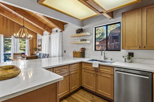 1016 Martis Lndg, Truckee CA  96161-4000 exterior