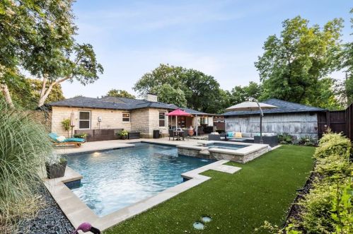 9335 Frst Hl Blvd, Dallas TX 75218-4004 exterior