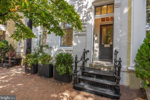 3235 P St, Washington, DC 20007-3528