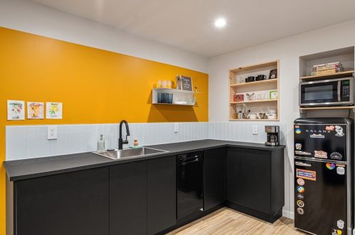 419 Carson St, Pittsburgh PA  15203-1019 exterior