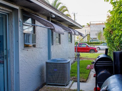 515 8th St, West Palm Beach FL  33403-3101 exterior