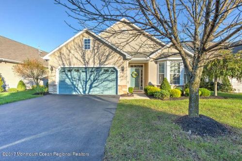 119 Enclave Blvd, Lakewood, NJ 08701-5787