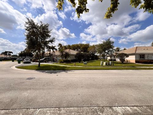 11281 18th Ct, Hollywood, FL 33025-6609