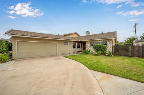 9382 Bixby Ave, Garden Grove, CA 92841-3404